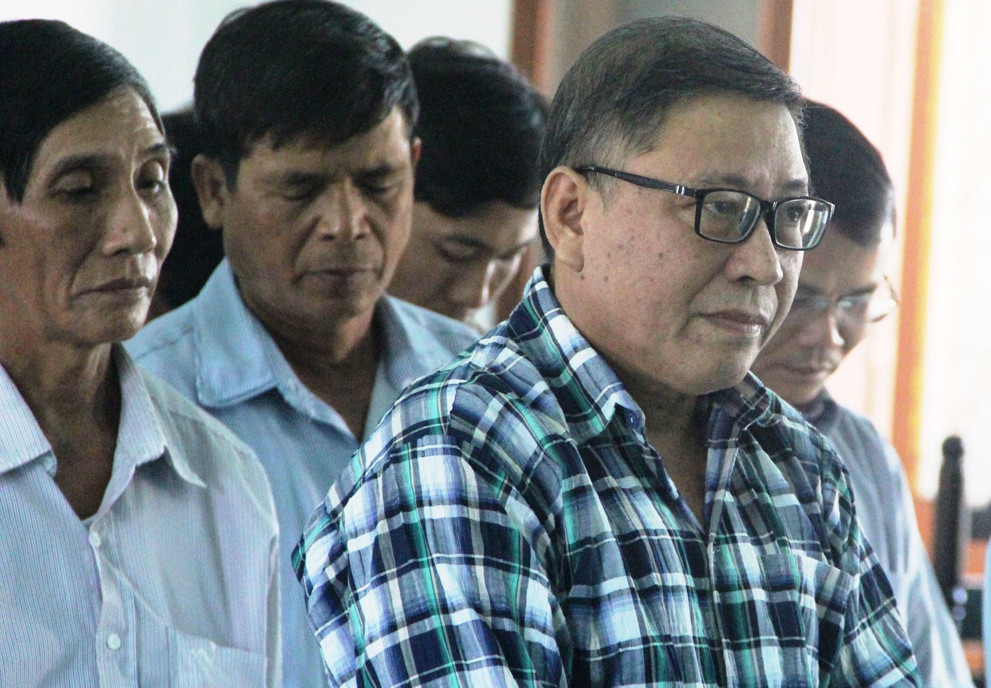 Ph&uacute; Y&ecirc;n: Kh&ocirc;ng giảm &aacute;n cho nguy&ecirc;n chủ tịch huyện k&ecirc;u oan  - Ảnh 2.