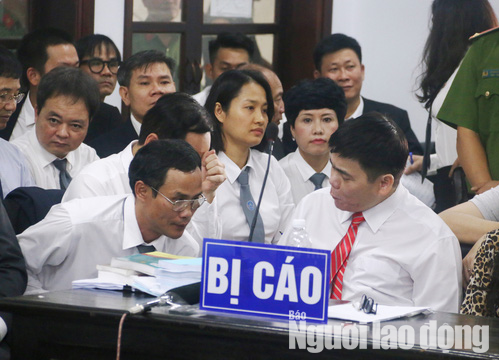 To&agrave;n cảnh phi&ecirc;n t&ograve;a x&eacute;t xử luật sư Trần Vũ Hải - Ảnh 5.