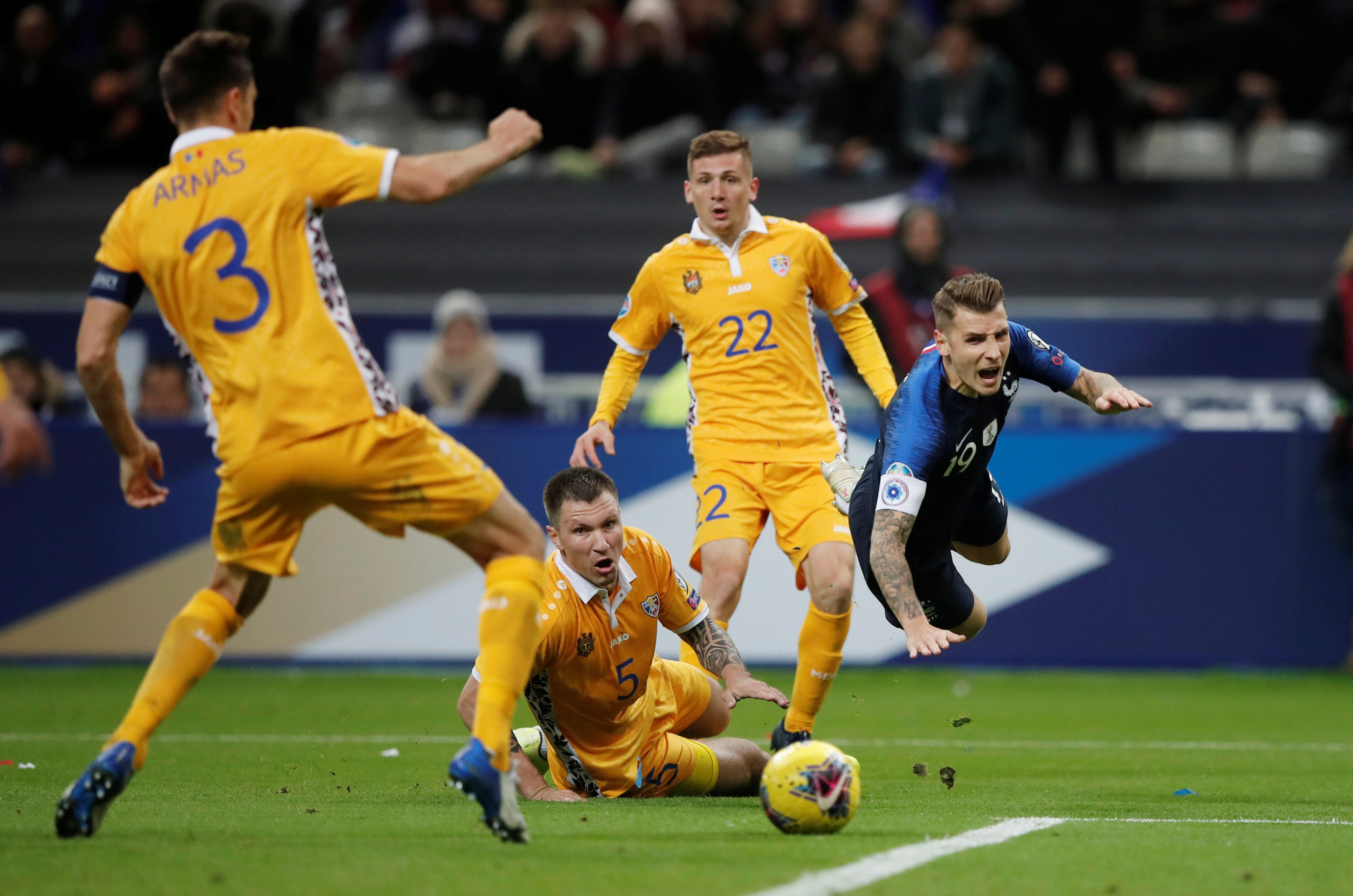 Bàn thắng ma đưa nhà vô địch World Cup đến Euro - Ảnh 4.