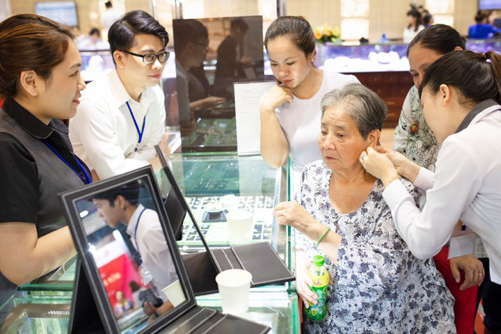 Lộc Phúc Fine Jewelry ưu đãi 30% tại VIJF 2019 - Ảnh 2.