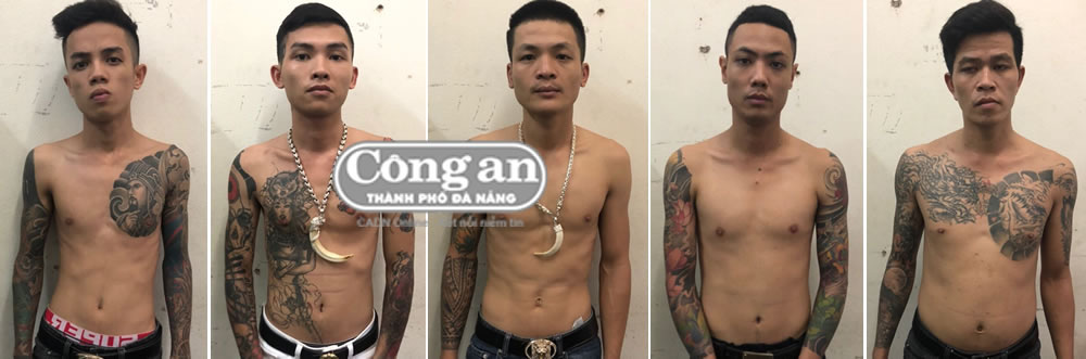 Giang hồ xăm trổ dàn quân "lấy số" vì 1 "hotgirl" quán karaoke
