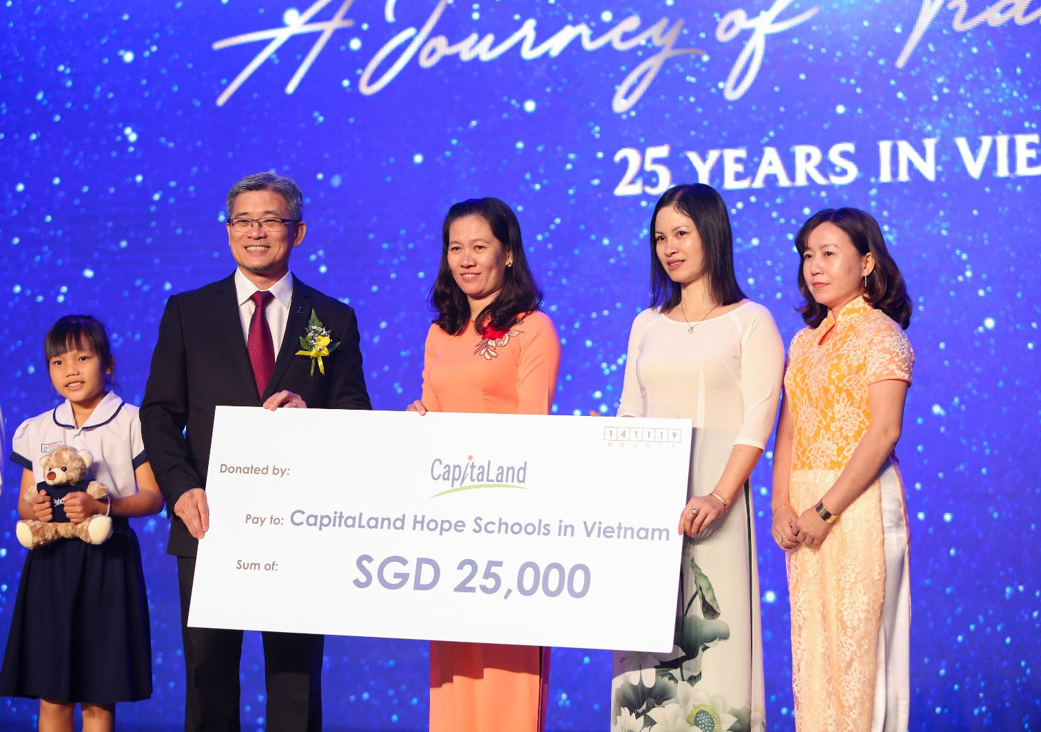 CapitaLand Việt Nam, 25 năm ph&aacute;t triển v&agrave; cam kết hỗ trợ gi&aacute;o dục 25.000 đ&ocirc; la Singapore - Ảnh 4.