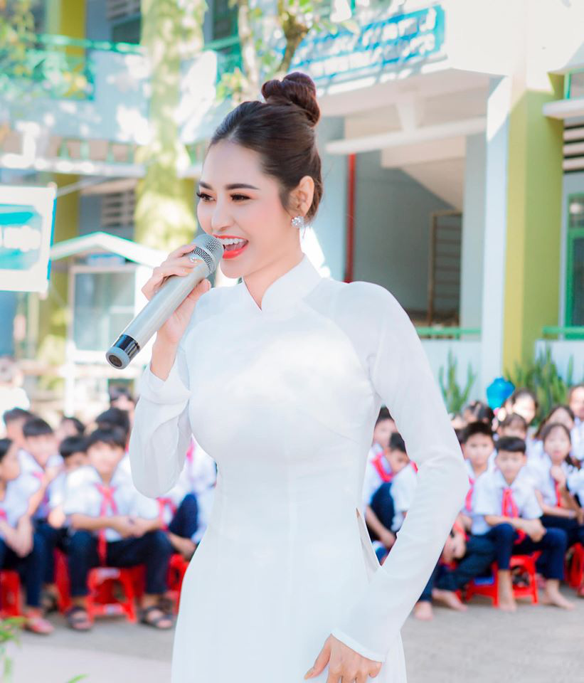 Hoa hậu Việt Nam Thế giới Di Khả H&acirc;n: Nghẹn l&ograve;ng khi nghe trẻ bị s&agrave;m sỡ - Ảnh 1.