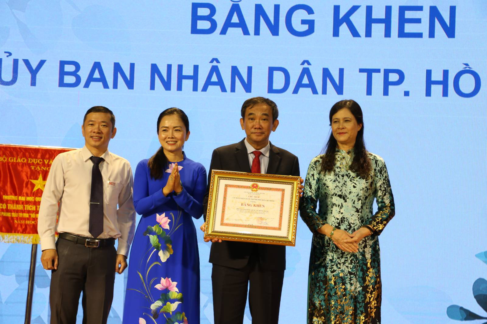 PGS- TS Hồ Thanh Phong nói chuyện “phao” trong giáo dục