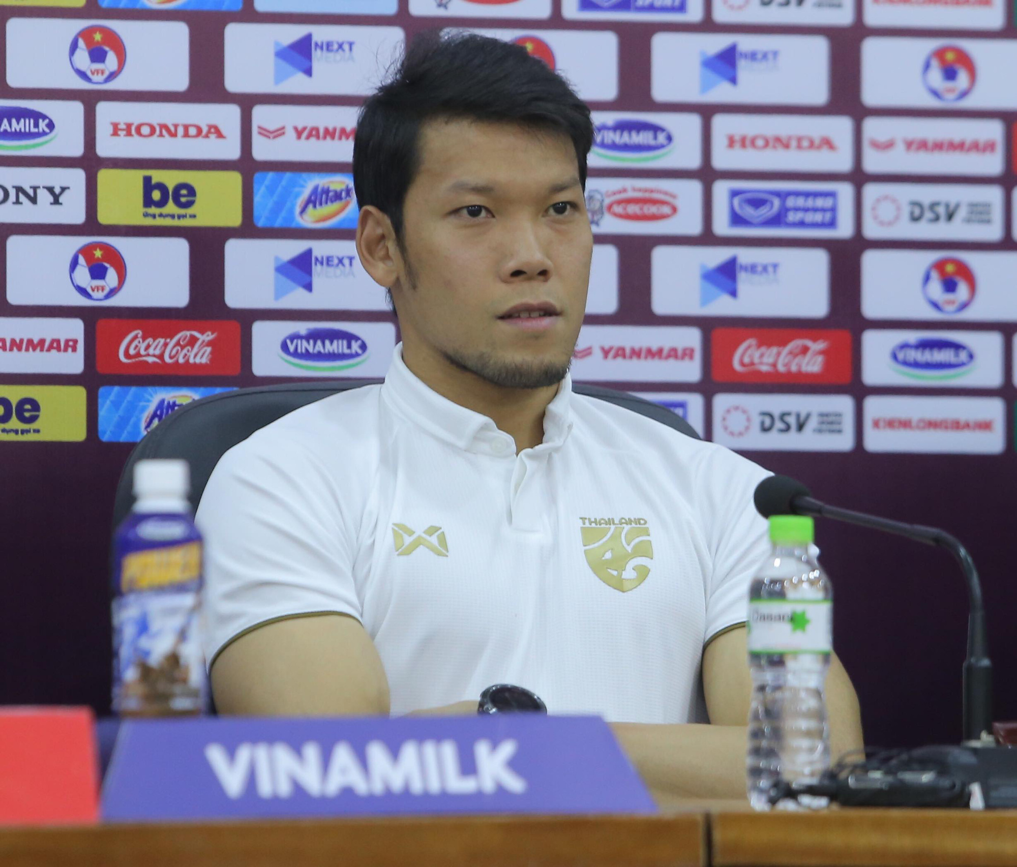HỌP BÁO: HLV Thái Lan Nishino: "Quyết tâm đánh bại tuyển Việt Nam đang lên..."