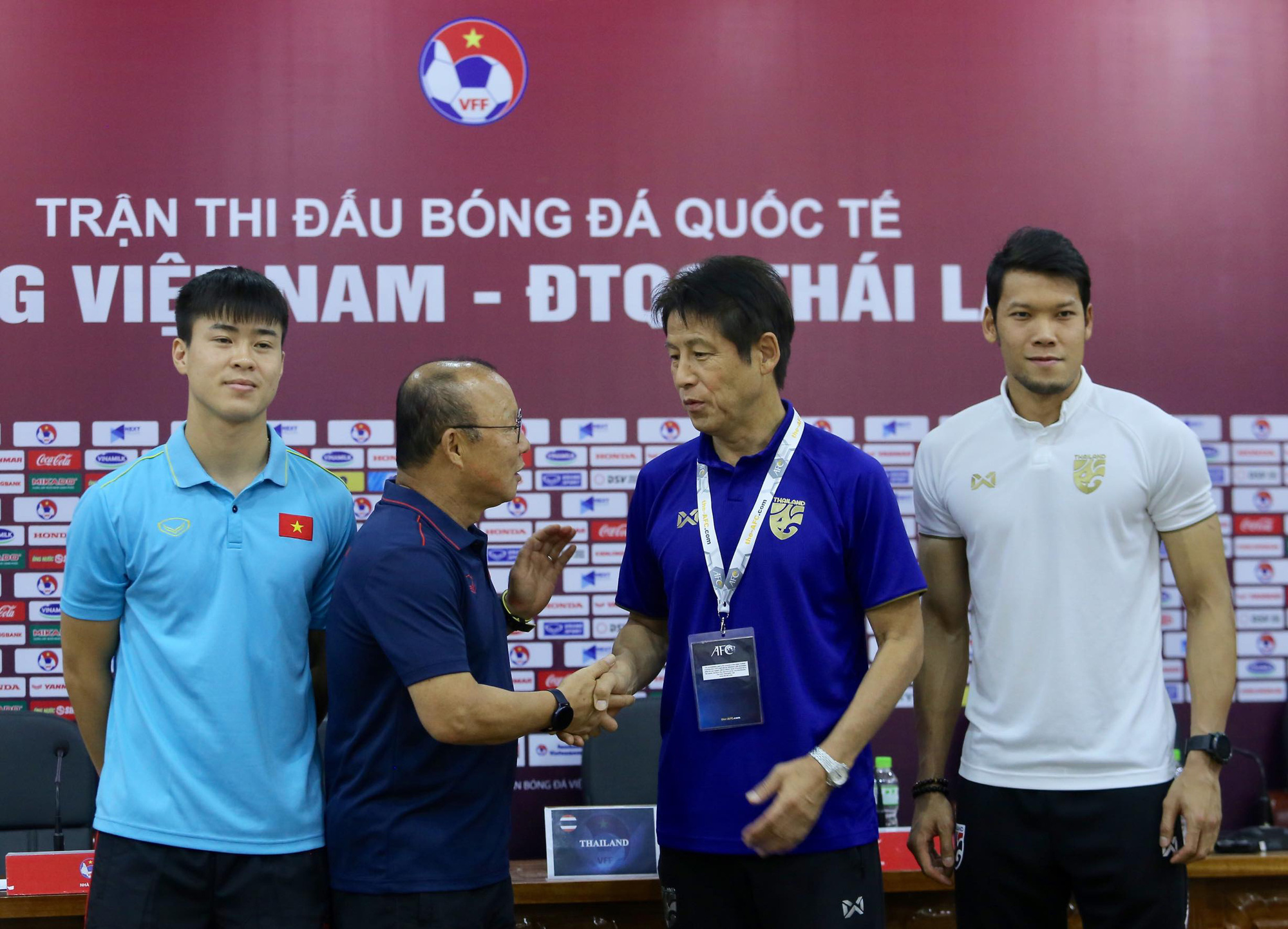 HỌP BÁO: HLV Park Hang-seo: Công Phượng sẽ tỏa sáng trong trận gặp Thái Lan