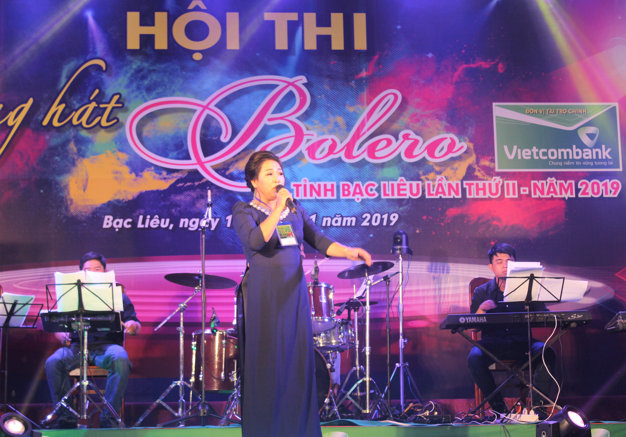 Ho&agrave;i Linh gi&agrave;nh giải nhất Hội thi &ldquo;Tiếng h&aacute;t Bolero&rdquo; khu vực ĐBSCL - Ảnh 3.