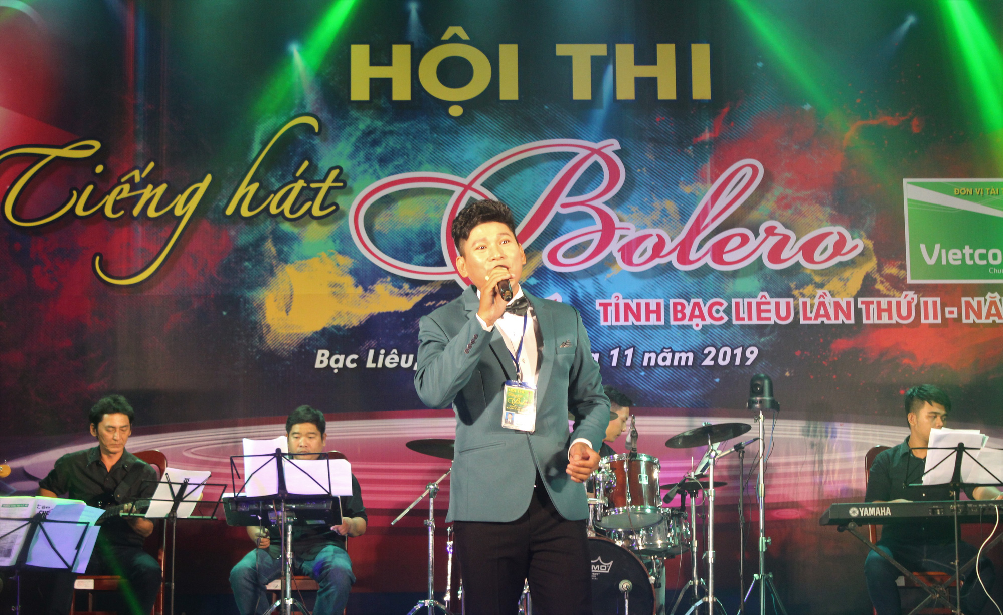 Ho&agrave;i Linh gi&agrave;nh giải nhất Hội thi &ldquo;Tiếng h&aacute;t Bolero&rdquo; khu vực ĐBSCL - Ảnh 2.