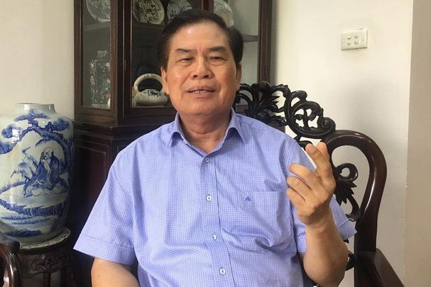 Một lãnh đạo có tới 4, 5 bằng: Sao phải nhiều bằng đến thế?