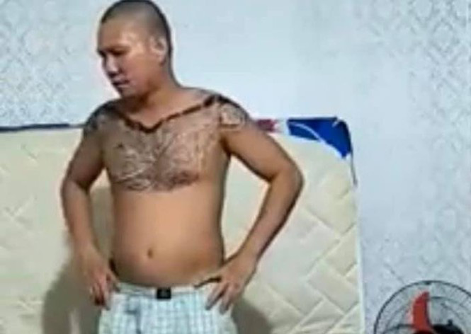 G&atilde; đ&agrave;n &ocirc;ng tung clip đ&aacute;nh vợ d&atilde; man v&igrave; l&ecirc;n mạng tr&aacute;ch chồng đ&atilde; bỏ trốn - Ảnh 1.