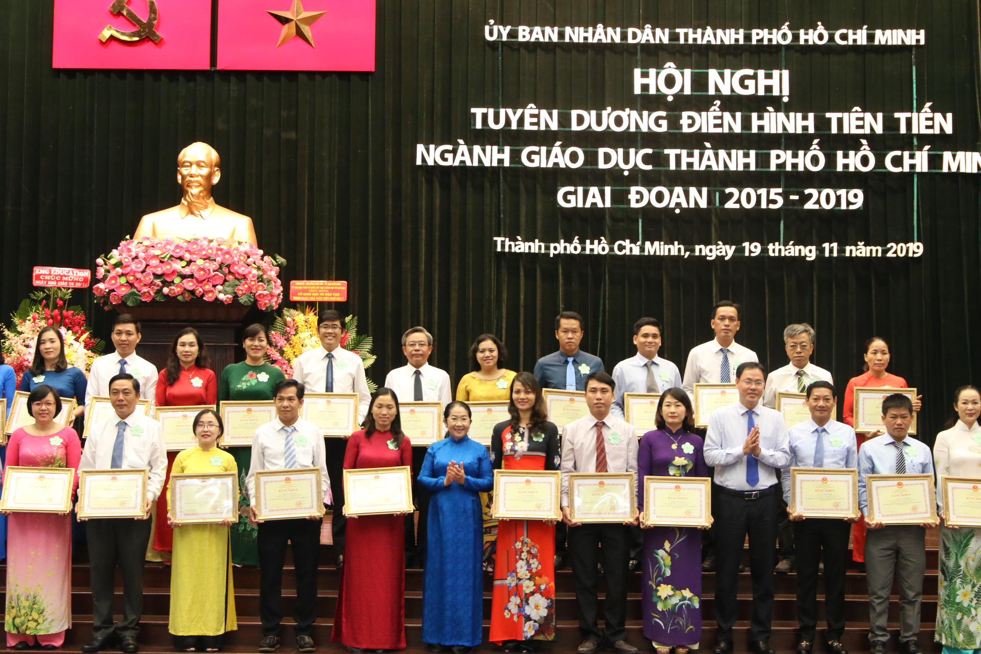 TP HCM: Vinh danh thầy cô hết lòng vì học sinh thân yêu