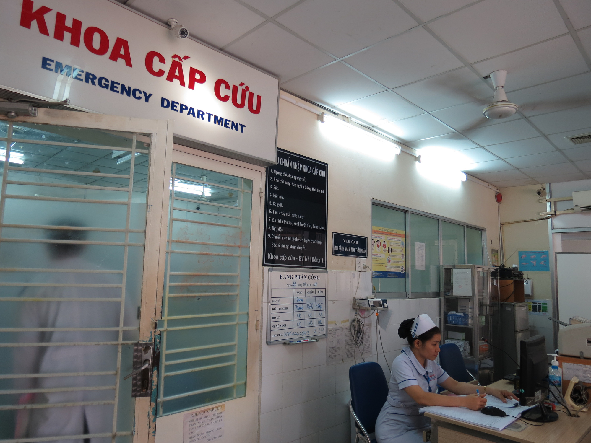 Nữ điều dưỡng bị đánh nhập viện: Công an lấy lời khai người hành hung
