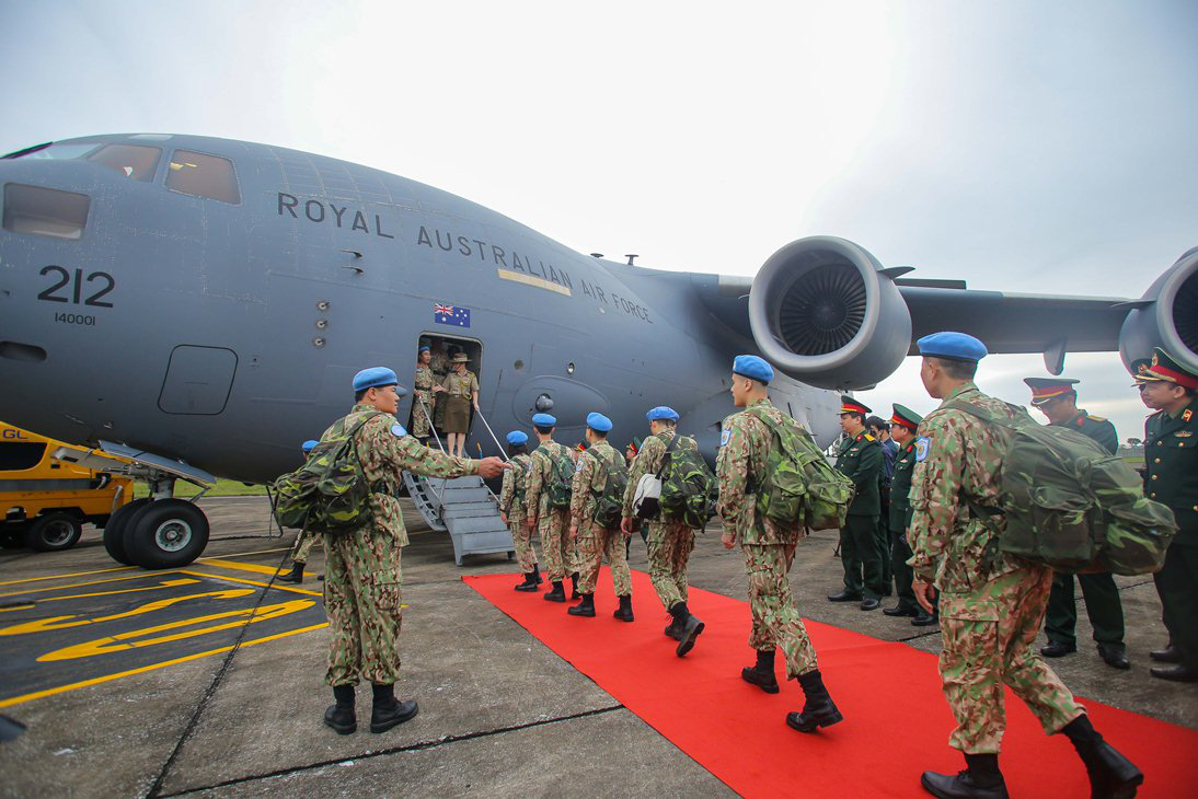 Cận cảnh "ngựa thồ" C-17 đưa Bệnh viện dã chiến lên đường gìn giữ hòa bình Liên Hiệp Quốc