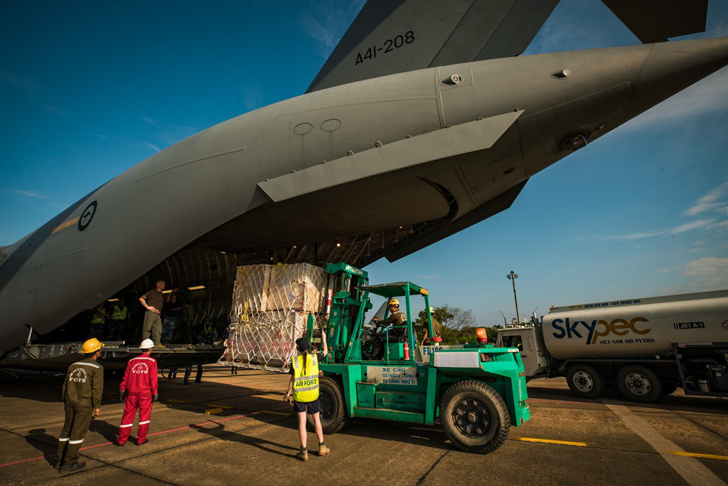 Cận cảnh ngựa thồ C-17 đưa Bệnh viện dã chiến lên đường gìn giữ hòa bình Liên Hiệp Quốc - Ảnh 30.