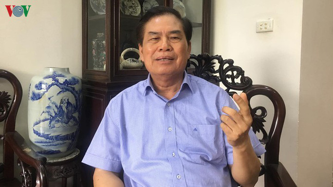 Đâu nhất thiết cứ lãnh đạo là phải có nhiều bằng cấp!