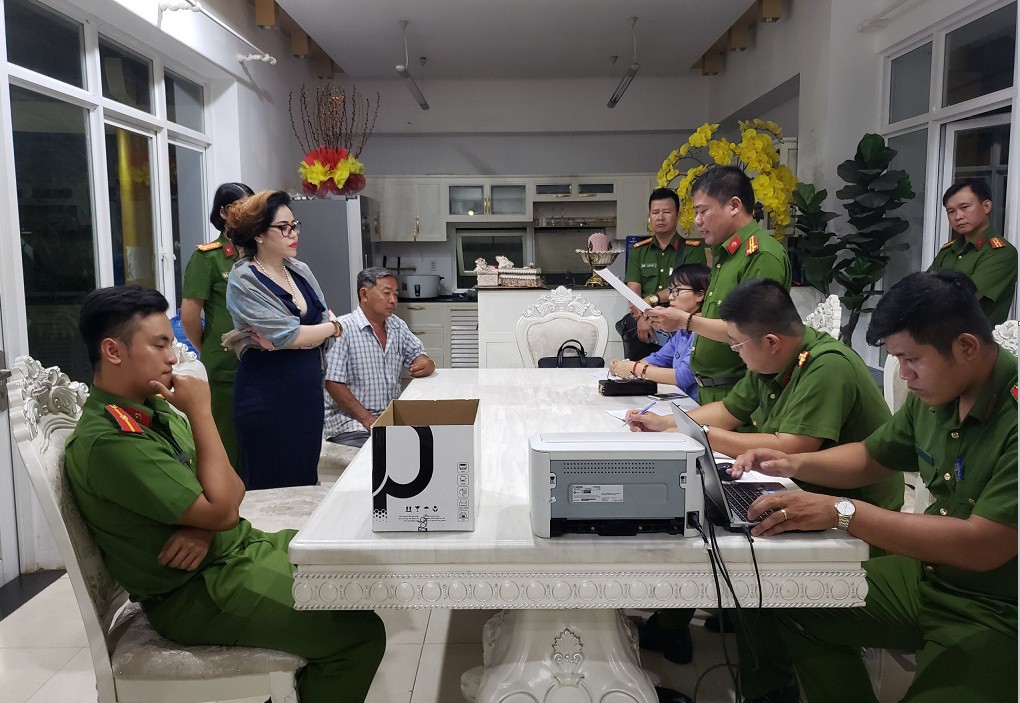Nữ giám đốc Công ty Angel Lina lừa hơn 285 tỉ đồng như thế nào?