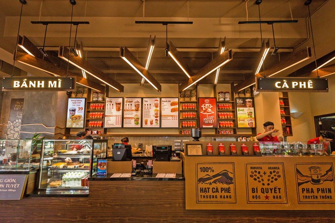 Món Huế và Highlands Coffee sau kế hoạch lên sàn bất thành - Ảnh 2.