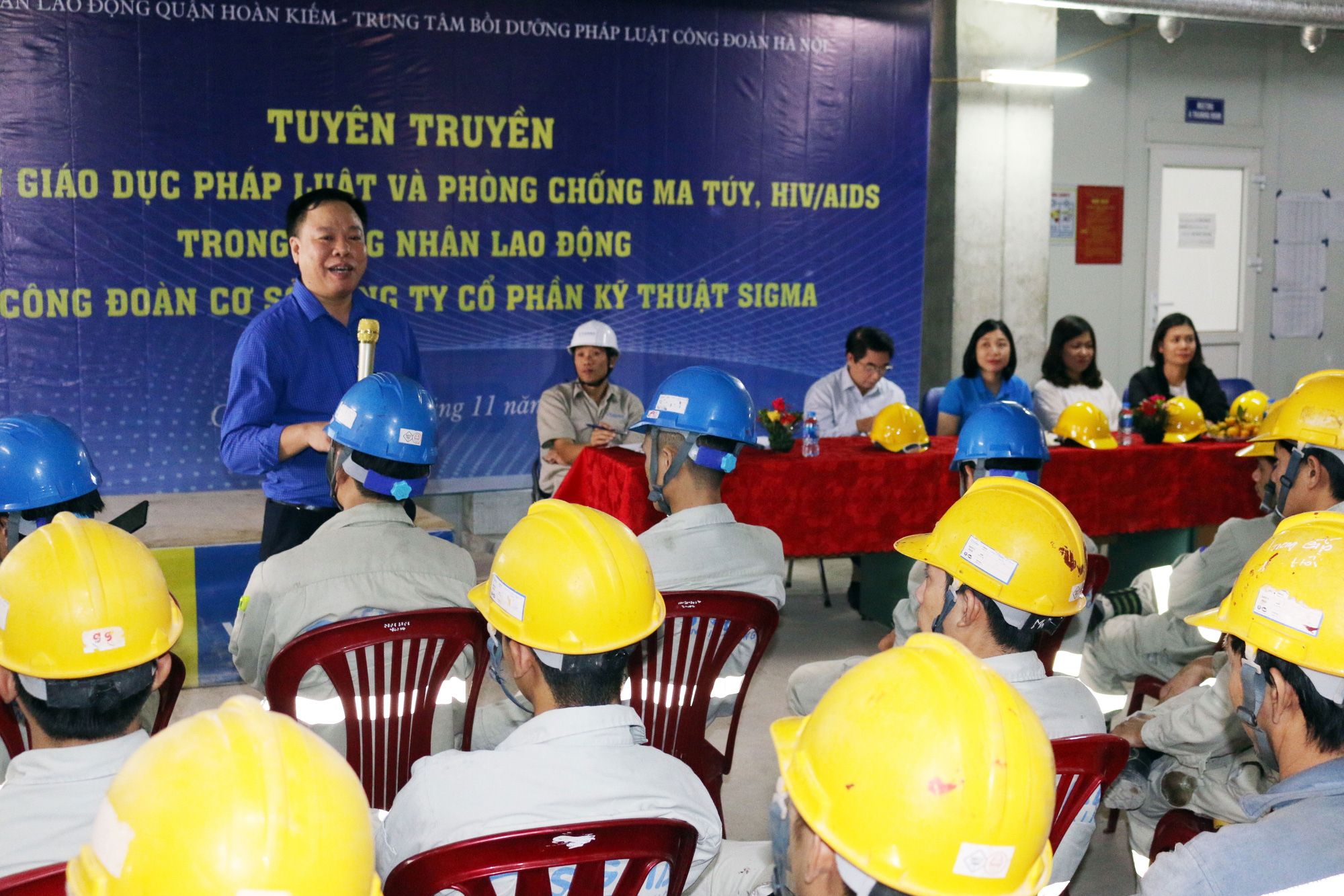 Hà Nội: Nâng cao nhận thức pháp luật cho người lao động