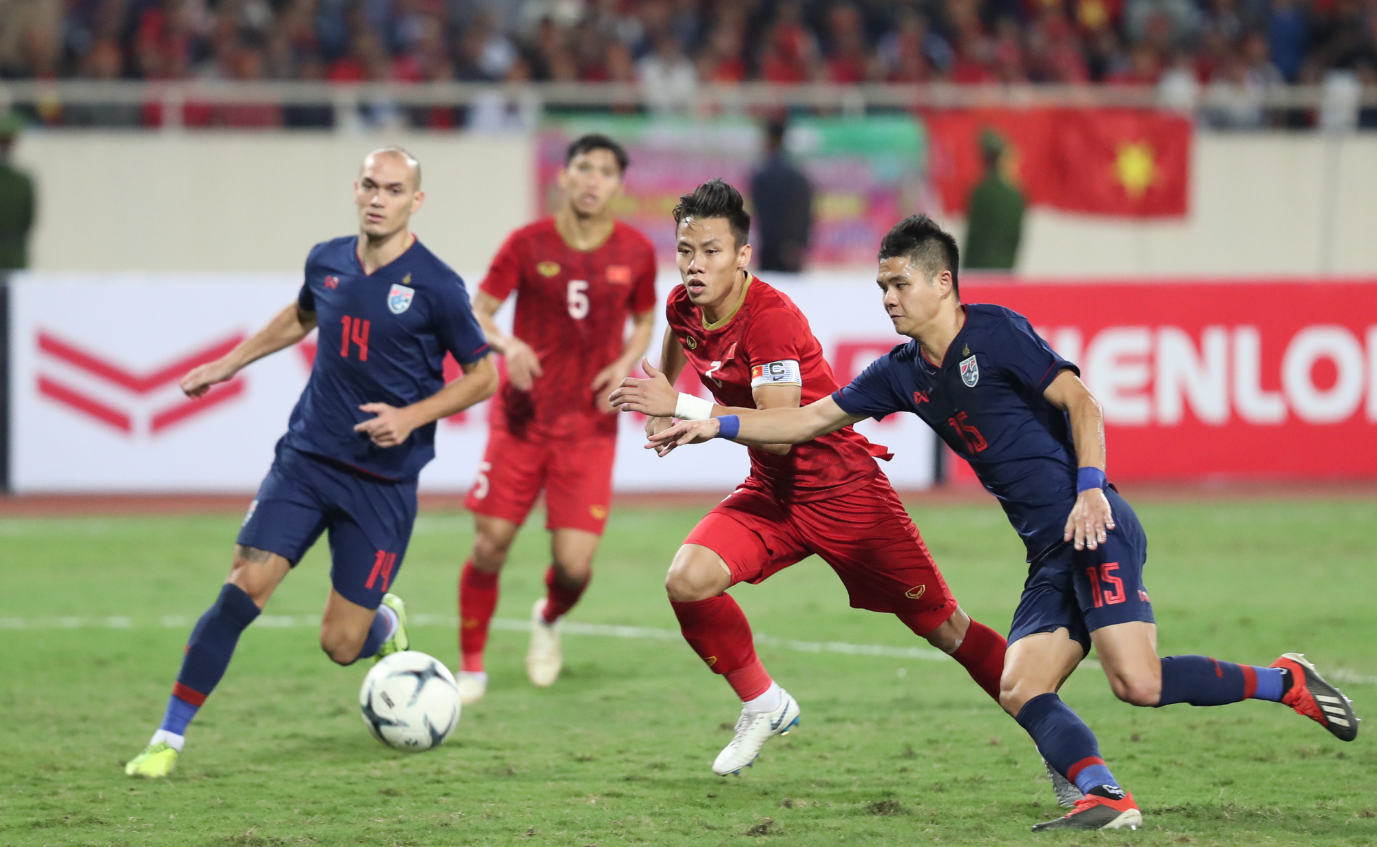 4/5 đội còn cơ hội đi tiếp, tuyển Việt Nam khó khăn như thế nào?