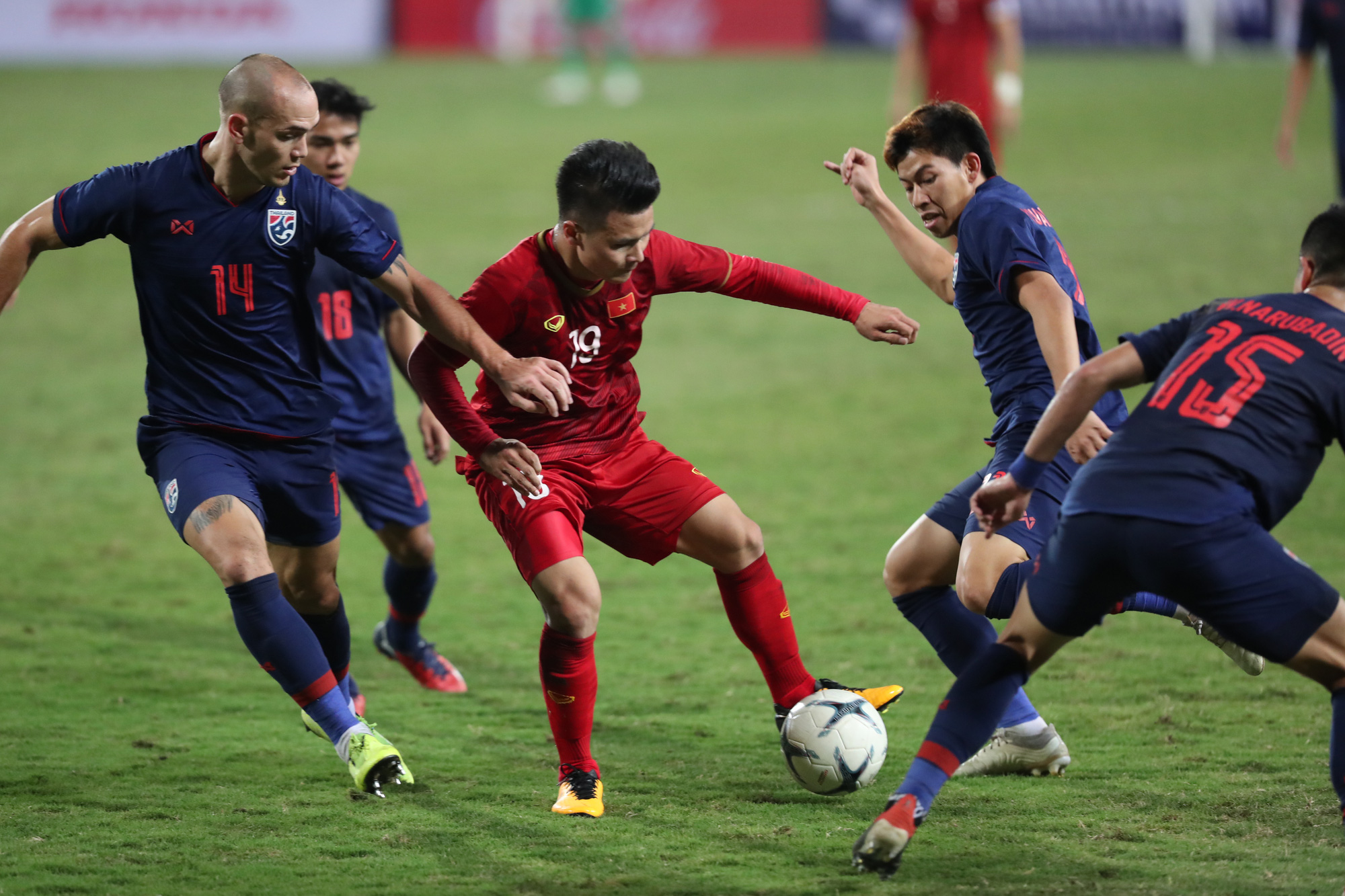 4/5 đội c&ograve;n cơ hội đi tiếp, tuyển Việt Nam kh&oacute; khăn như thế n&agrave;o? - Ảnh 2.