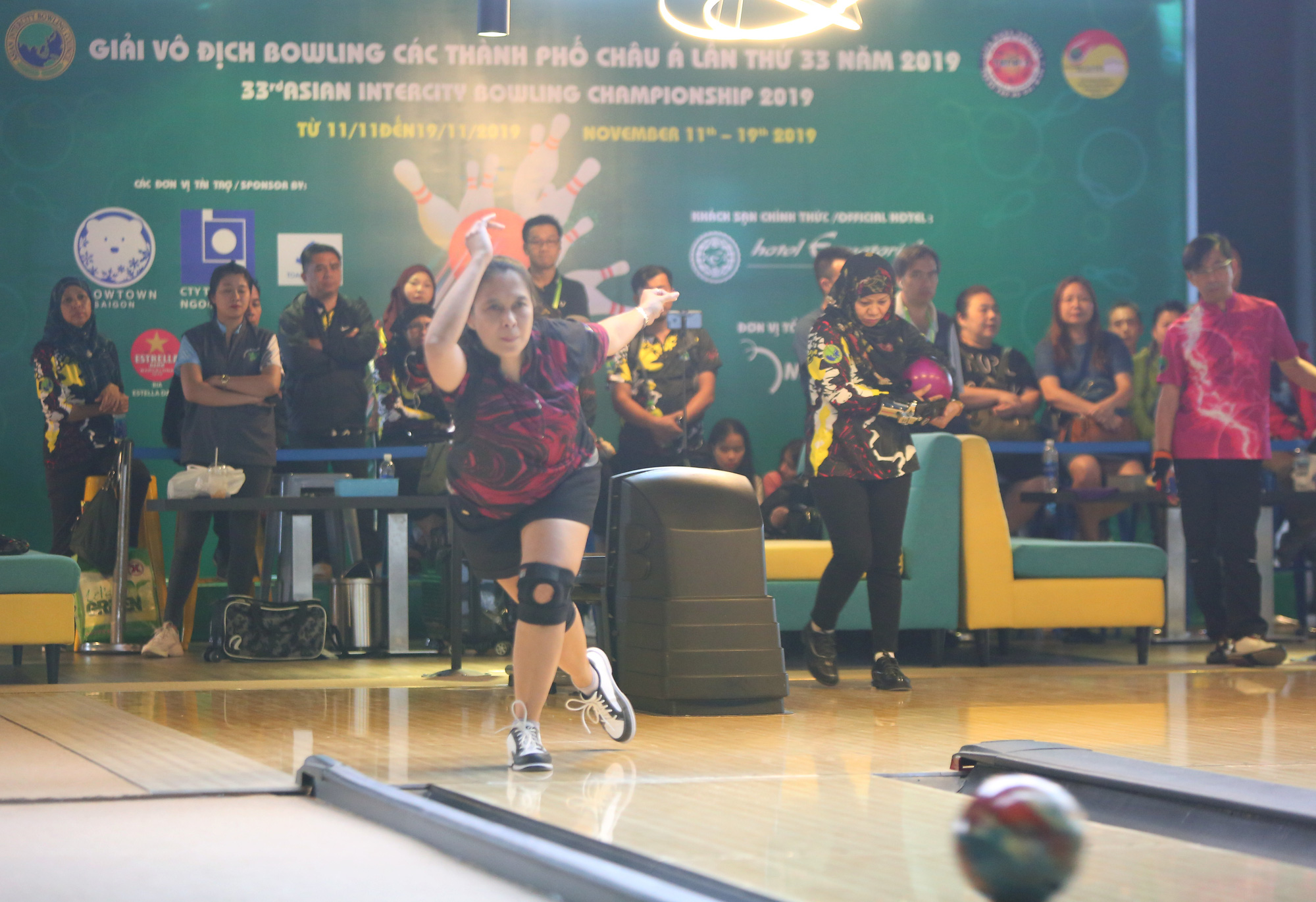 Happy Valley v&ocirc; địch bowling c&aacute;c th&agrave;nh phố ch&acirc;u &Aacute; - Ảnh 3.