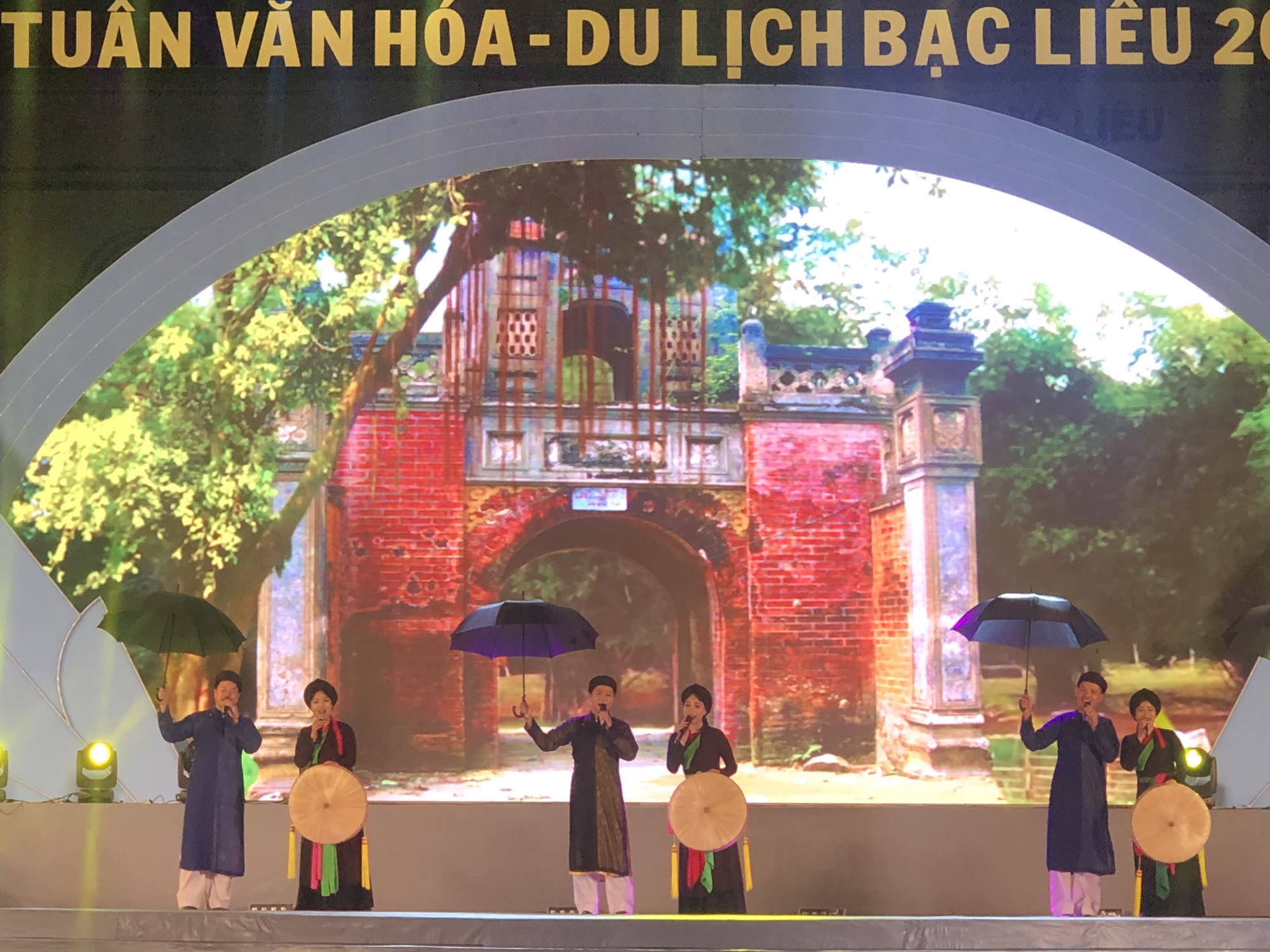 Bạc Li&ecirc;u quảng b&aacute; du lịch th&ocirc;ng qua h&igrave;nh ảnh c&ocirc;ng tử h&agrave;o hoa - Ảnh 1.