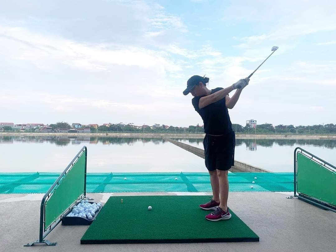 Sân tập golf trong nhà máy nước: "Bộ Xây dựng không biết, hãy hỏi Hà Nội!"