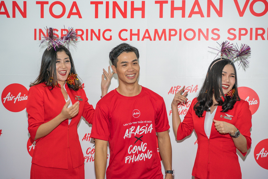 Sau trận Việt Nam-Th&aacute;i Lan, C&ocirc;ng Phượng bất ngờ l&agrave;m thầy trong ng&agrave;y 20-11 - Ảnh 10.