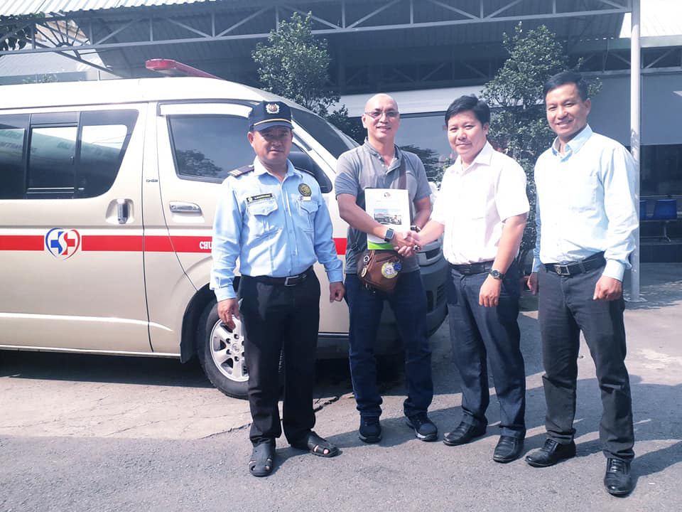 Chuyến xe cứu thương 0 đồng đưa bệnh nhân về quê miễn phí - Ảnh 1.