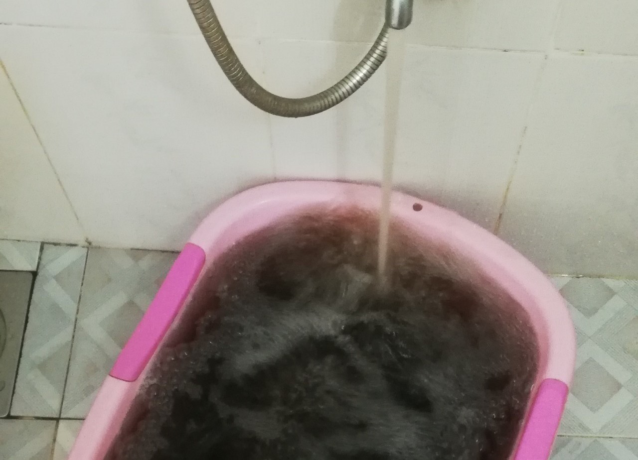 Kinh hãi: Nước sinh hoạt Nha Trang đen như cà phê