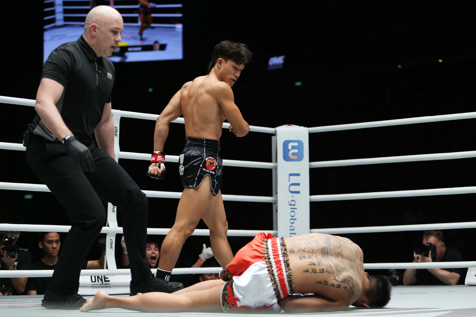 Nguyễn Trần Duy Nhất hạ knock-out dễ d&agrave;ng nh&agrave; v&ocirc; địch Nhật Bản - Ảnh 3.