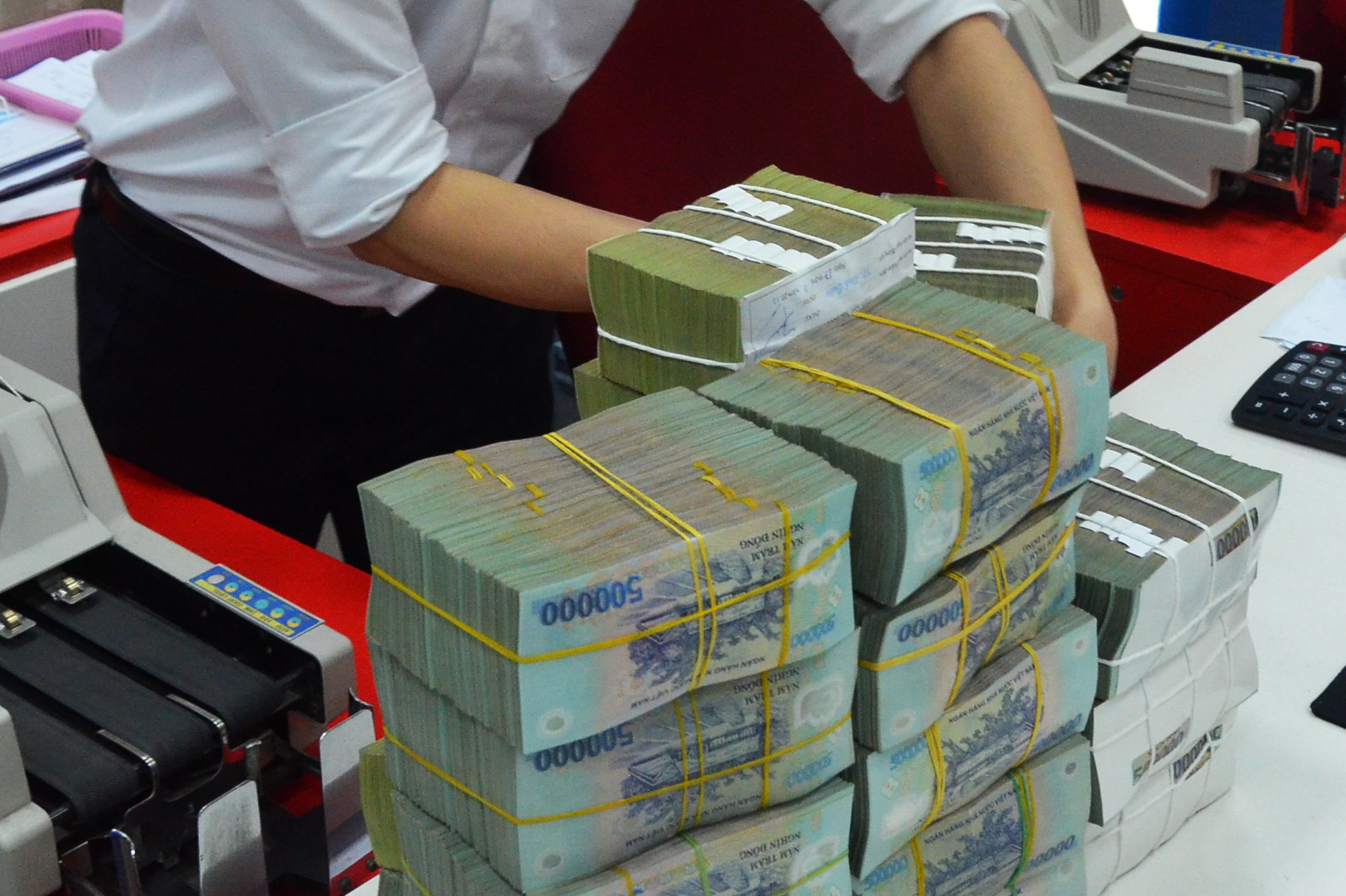 Ngân hàng chạy đua thu hồi nợ xấu