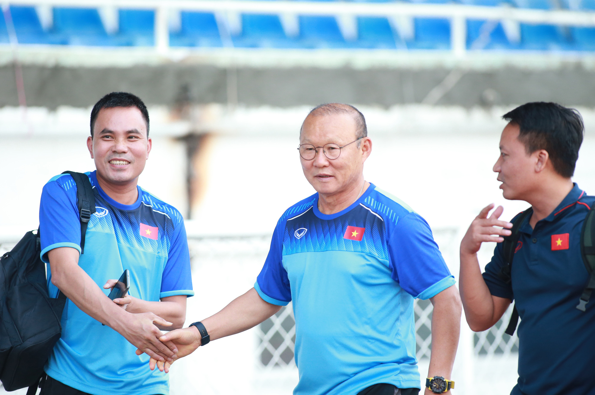 U22 Th&aacute;i Lan hủy tập, Indonesia than trời v&igrave; tắc đường, Việt Nam đổi kh&aacute;ch sạn trước trận gặp Brunei - Ảnh 2.
