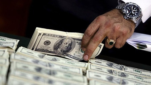 Các gia đình siêu giàu đang 'thừa' tiền mặt