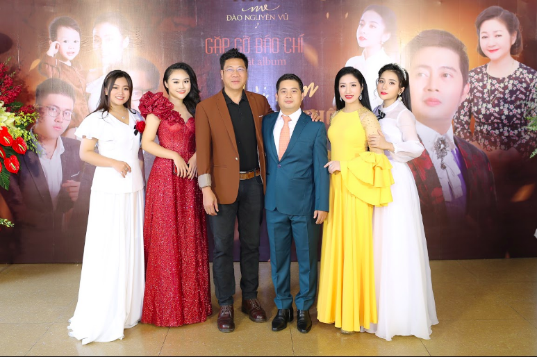 Ca sĩ Đ&agrave;o Nguy&ecirc;n Vũ ho&agrave;i niệm trong l&ograve;ng phố - Ảnh 3.