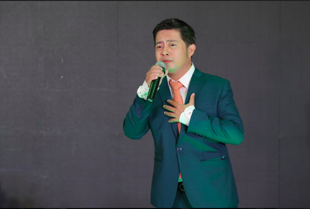 Ca sĩ Đào Nguyên Vũ hoài niệm trong lòng phố