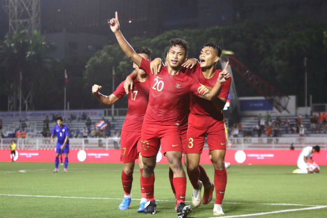 Đương kim vô địch Thái Lan gục ngã, sân cỏ SEA Games rúng động