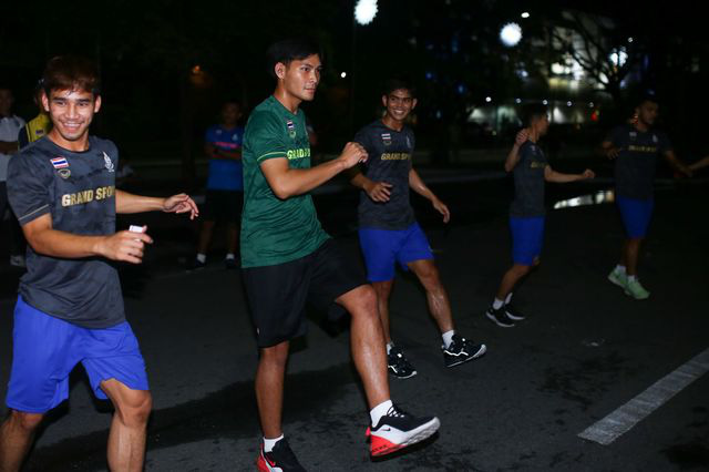 BTC SEA Games 30 tiếp tục bị lên án về chuyện ăn uống cho VĐV - Ảnh 4.