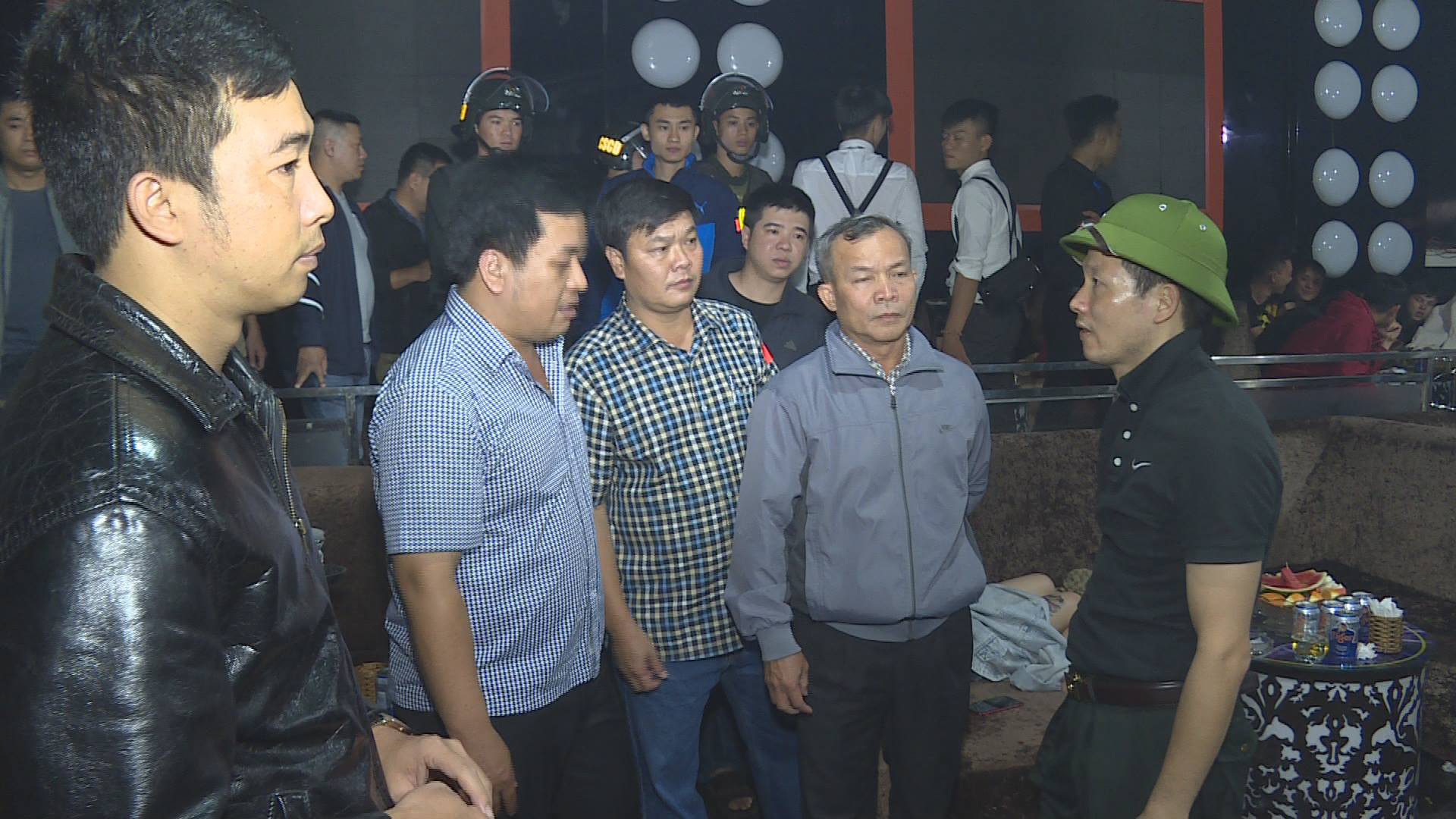 Ng&agrave;y l&agrave;m việc đầu ti&ecirc;n của đại t&aacute; Vũ Hồng Văn với cương vị Gi&aacute;m đốc C&ocirc;ng an Đồng Nai - Ảnh 2.