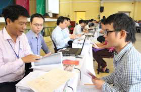 Vi&ecirc;n chức c&oacute; được chuyển sang c&ocirc;ng chức kh&ocirc;ng qua thi tuyển? - Ảnh 1.