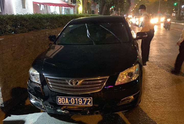 VFF nói gì về vụ tài xế xe Camry biển xanh 80A gây tai nạn rồi bỏ chạy?