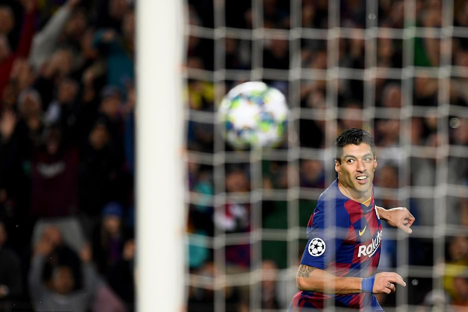 Messi thăng hoa trận 700, Barcelona vượt v&ograve;ng bảng Champions League - Ảnh 4.