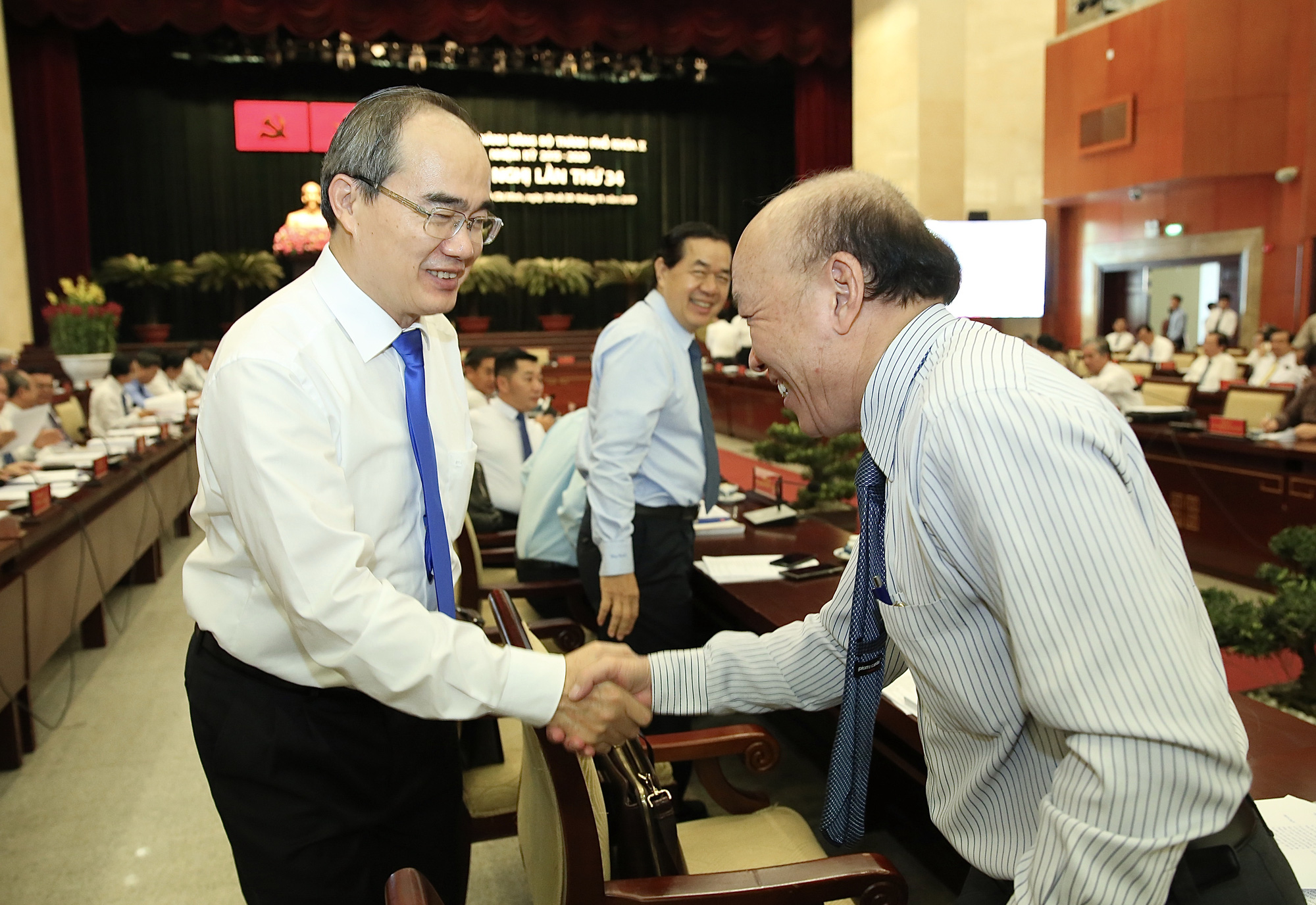 B&iacute; thư Nguyễn Thiện Nh&acirc;n: Người quản l&yacute; nh&agrave; nước m&agrave; l&agrave;m tr&aacute;i quy định th&igrave; l&agrave;m sao n&oacute;i d&acirc;n nghe? - Ảnh 2.