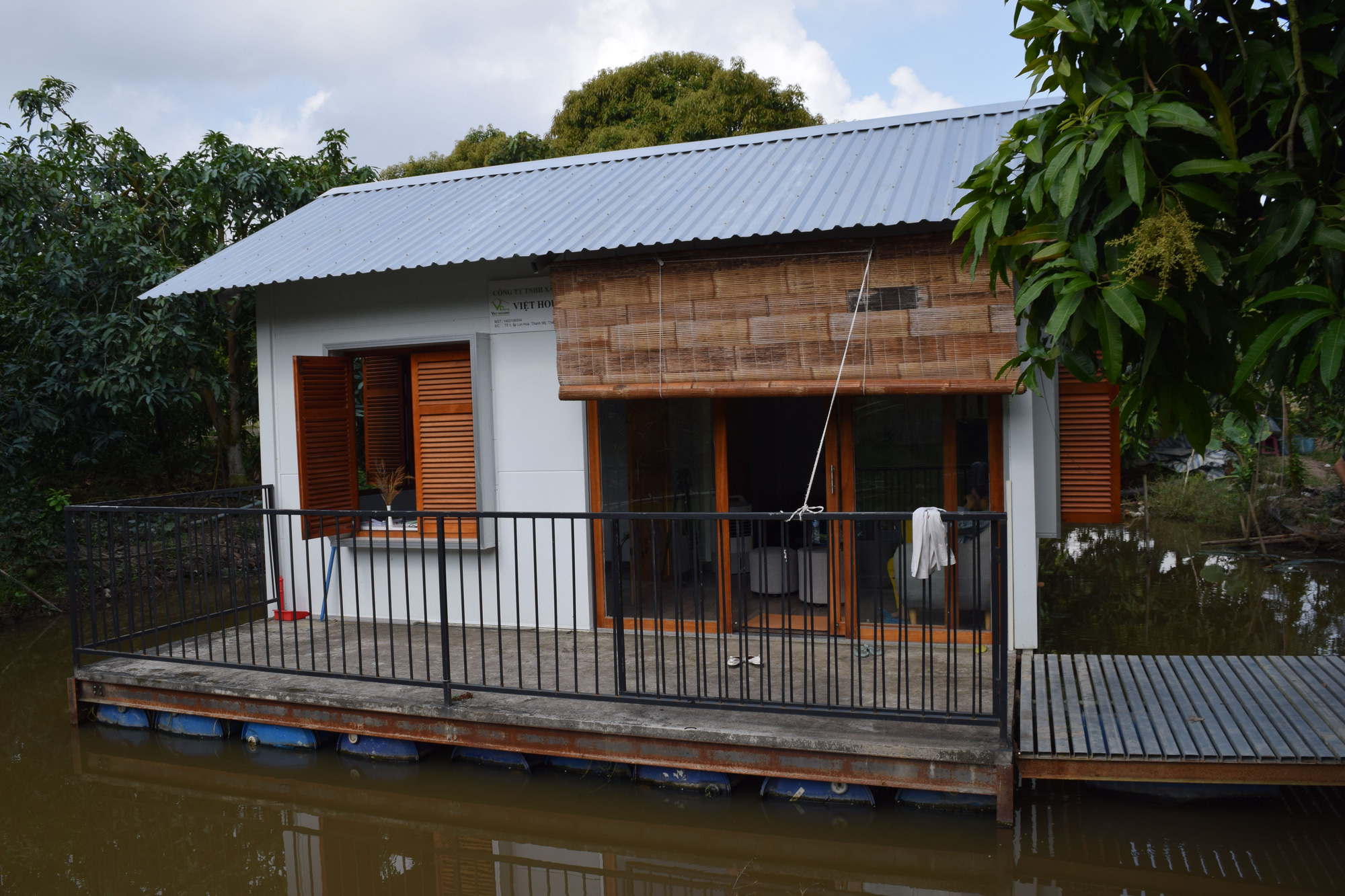 Độc đáo nhà "lưỡng cư" chống ngập