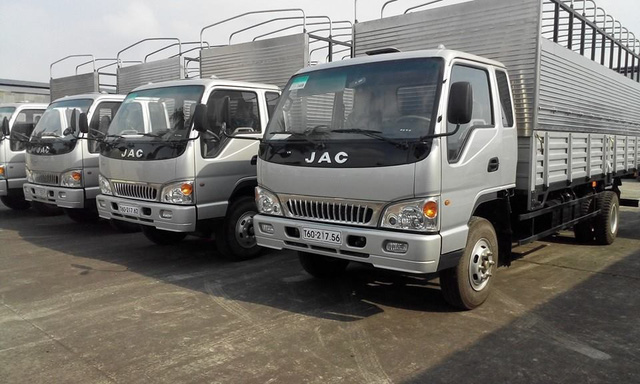Hai năm khóc ròng, tồn kho chục ngàn xe tải, càng buôn càng lỗ