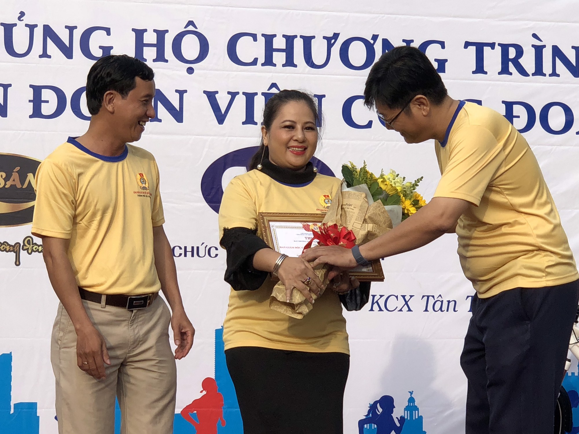 Hơn 1.000 c&ocirc;ng nh&acirc;n đi bộ V&igrave; người bạn đo&agrave;n vi&ecirc;n C&ocirc;ng đo&agrave;n - Ảnh 3.