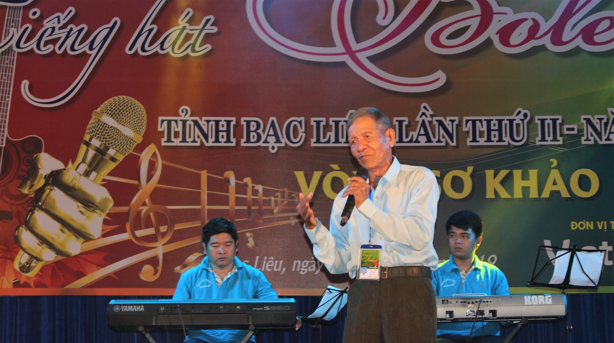 Cụ ông 91 tuổi hát rất "ngọt" tại Hội thi Tiếng hát Bolero tỉnh Bạc Liêu