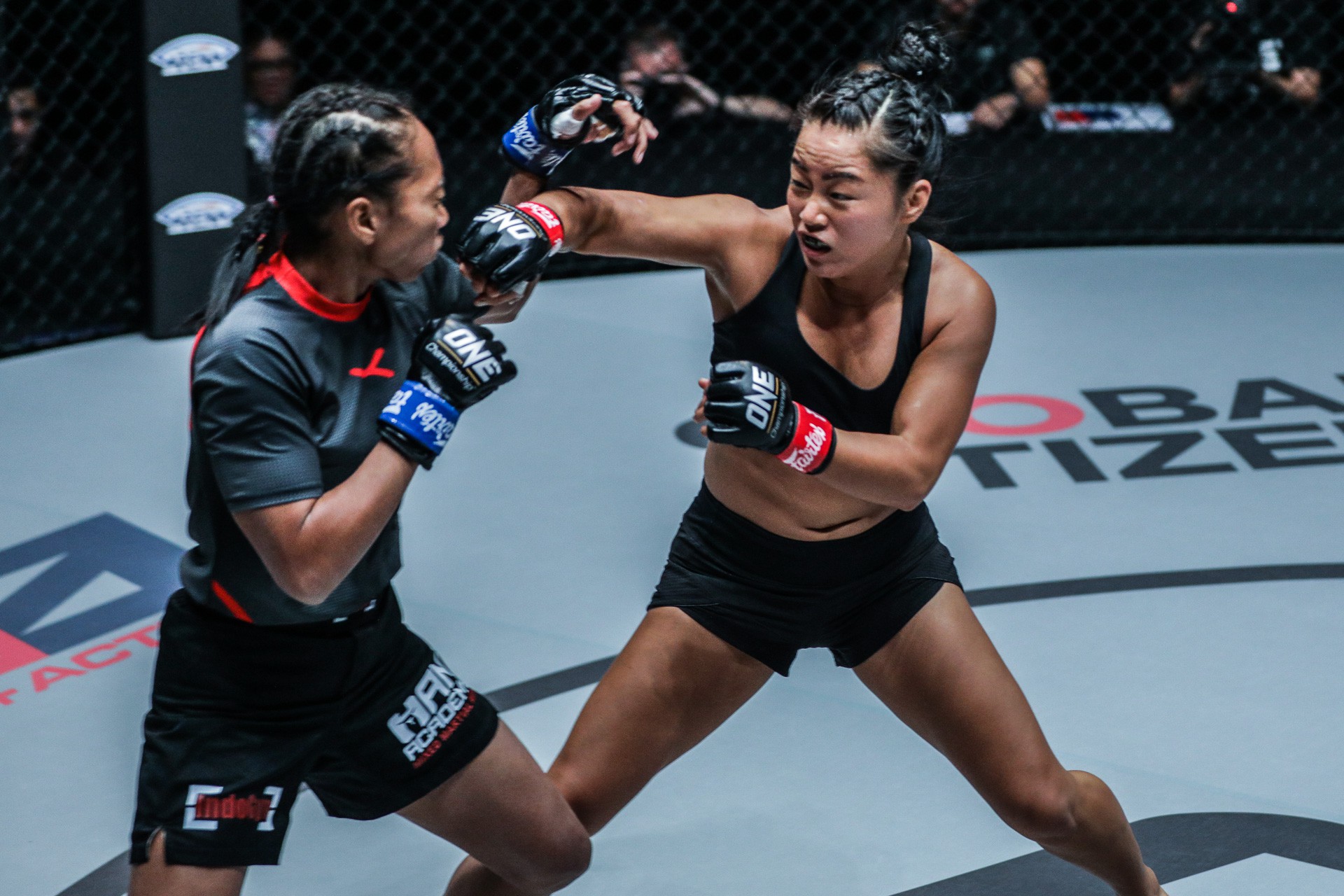 Nữ v&otilde; sĩ Bi Nguyễn t&aacute;i xuất ONE Championship, đối đầu nh&agrave; v&ocirc; địch Th&aacute;i Lan - Ảnh 1.
