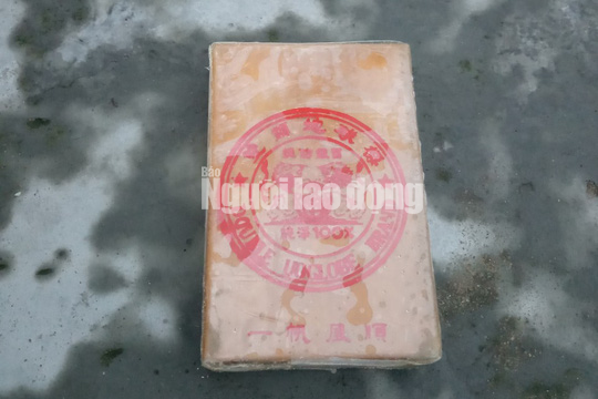 N&Oacute;NG: H&agrave;ng chục b&aacute;nh heroin c&oacute; chữ Trung Quốc tr&ocirc;i v&agrave;o biển Quảng Nam - Ảnh 4.