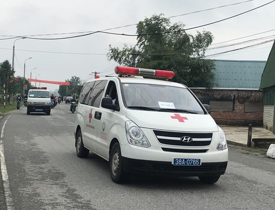 Vụ 39 người chết ở Anh: Đưa di thể 23 nạn nhân còn lại về Nội Bài - Ảnh 1.